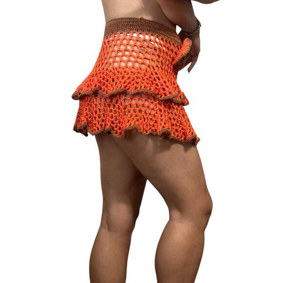 Crochet ruffle mini skirt in - Picture 2 of 5